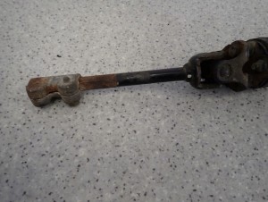 SUZUKI GRAND VITARA I 99-05 KRZYŻAK KOLUMNY KIEROWNICZEJ 5/6 MINIATURA