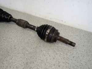 TOYOTA AVENSIS T25 D4D 126KM 06-08 PÓŁOŚ PRZEDNIA PRAWA 5/6 MINIATURA