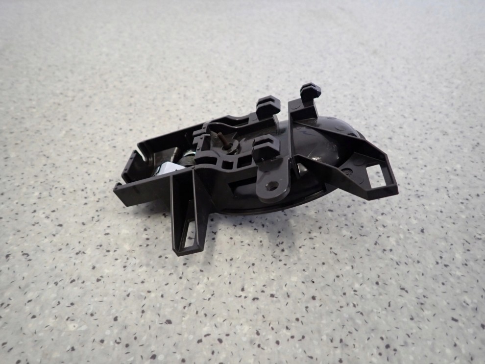 NISSAN NOTE E12 12- KLAMKA DRZWI WEWNĘTRZNA PRAWA 6/6