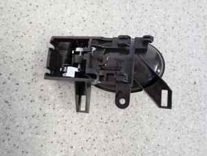 NISSAN NOTE E12 12- KLAMKA DRZWI WEWNĘTRZNA PRAWA 5/6 MINIATURA