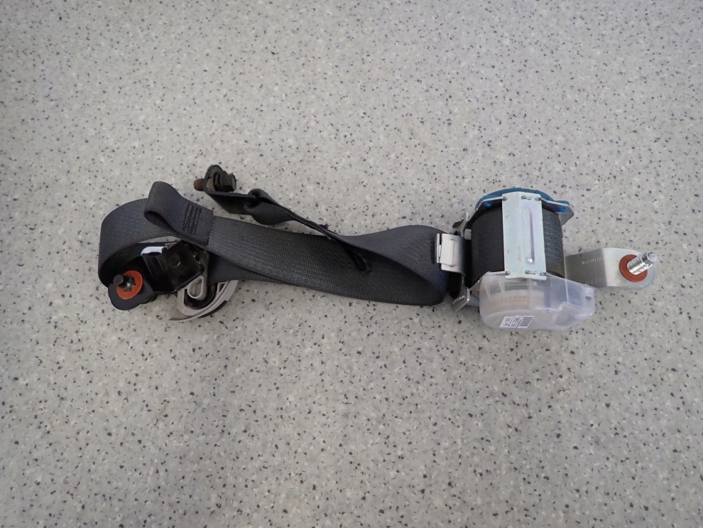 KIA CARENS III 06-12 PAS BEZPIECZEŃSTWA TYLNY LEWY 1/5