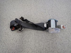 KIA CARENS III 06-12 PAS BEZPIECZEŃSTWA TYLNY LEWY 1/5 MINIATURA