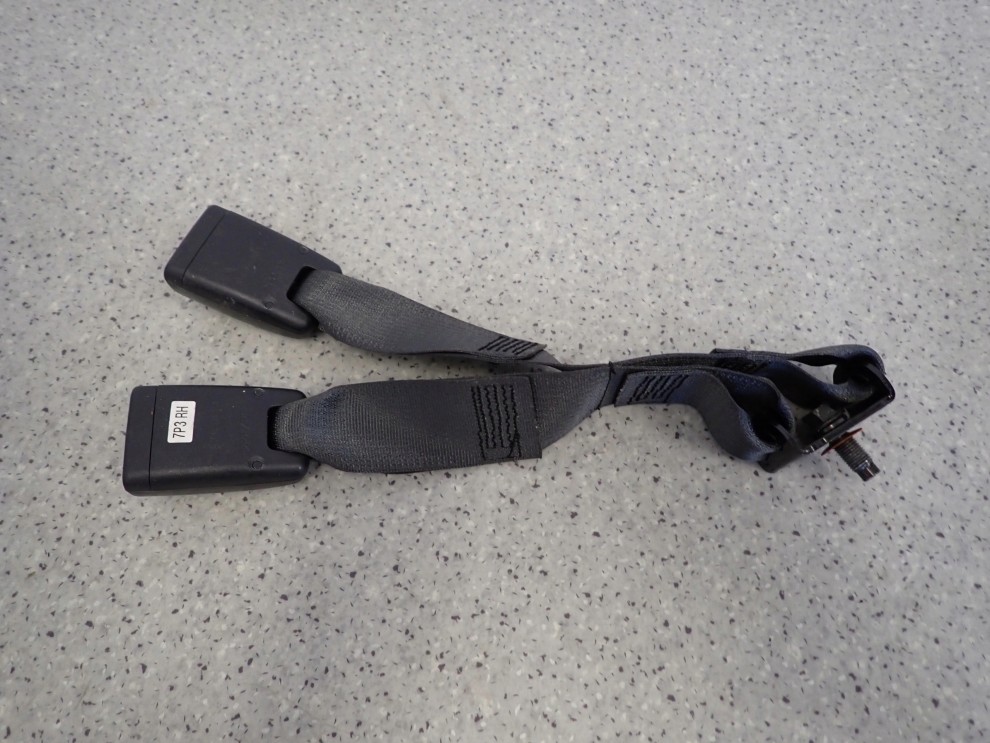 KIA CARENS III 06-12 ZAPINKA ZAPINKI PASA TYLNEGO 3 RZĄD KOMPLET 5/6