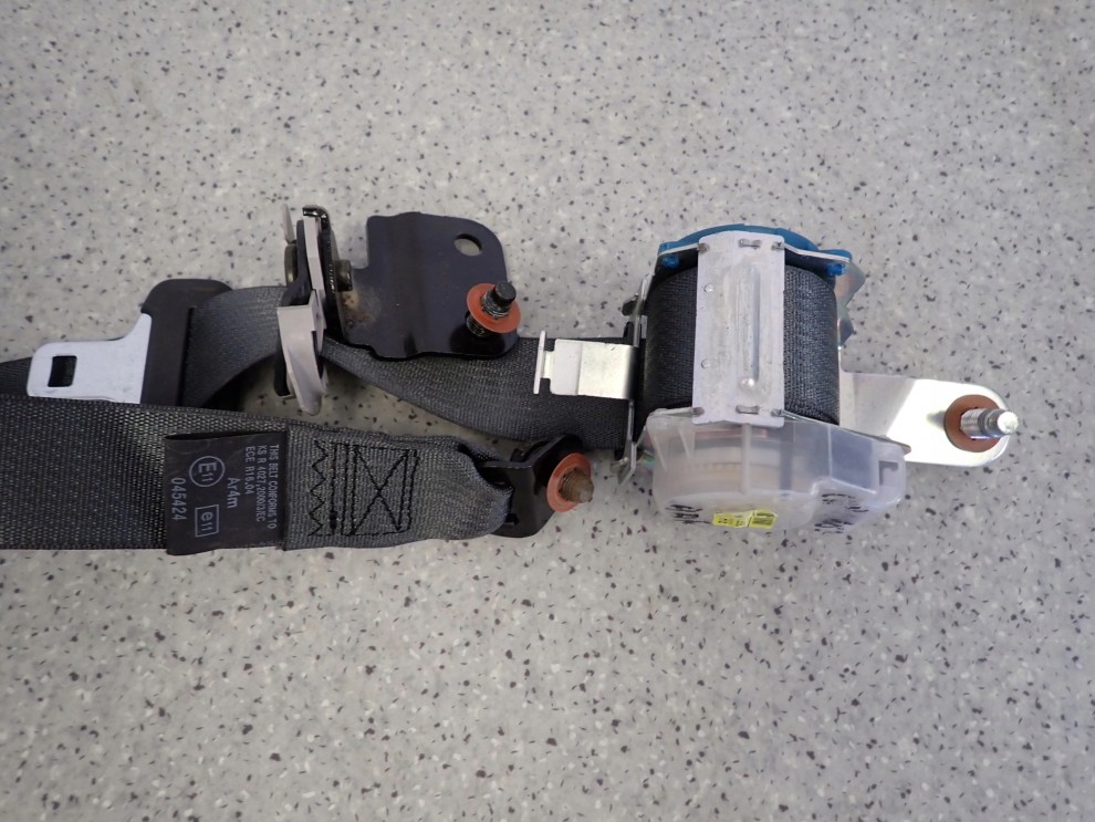 KIA CARENS III 06-12 PAS BEZPIECZEŃSTWA TYLNY PRAWY 3 RZĄD 3/4