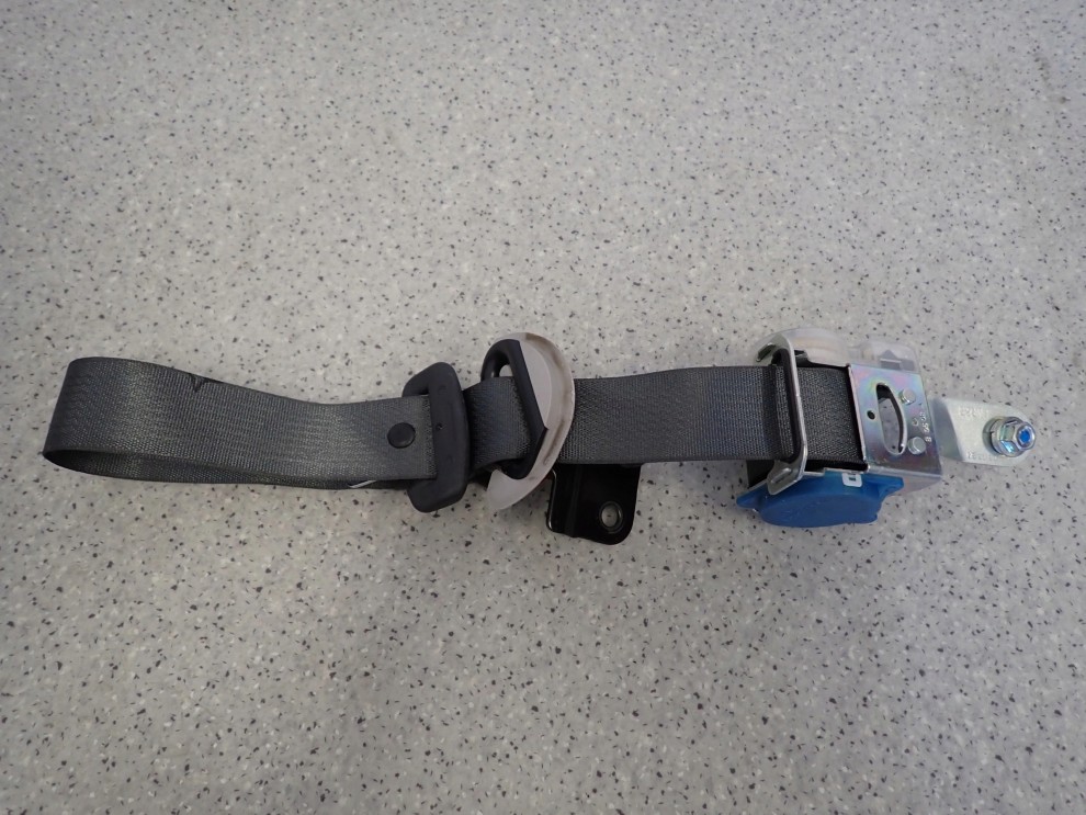 KIA CARENS III 06-12 PAS BEZPIECZEŃSTWA TYLNY PRAWY 3 RZĄD 4/4