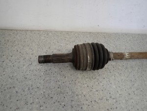 TOYOTA AYGO 06-12 1.0i PÓŁOŚ PRZEDNIA PRAWA 3/4 MINIATURA