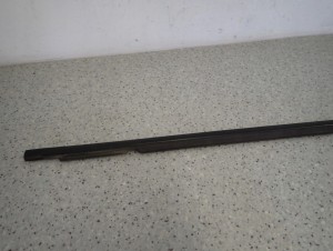 KIA RIO III 5D 11-14 LISTWA ZGARNIAJĄCA DRZWI TYLNA LEWA 3/6 MINIATURA