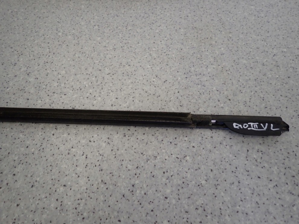 KIA RIO III 5D 11-14 LISTWA ZGARNIAJĄCA DRZWI PRZEDNIA LEWA 5/5