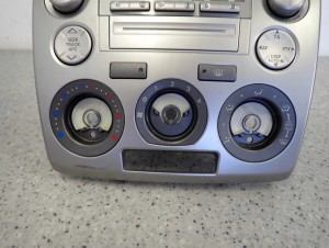 MAZDA2 MAZDA 2 DY 05-07 LIFT RADIO FABRYCZNE 3/10 MINIATURA