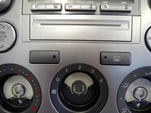 MAZDA2 MAZDA 2 DY 05-07 LIFT RADIO FABRYCZNE 4/10 MINIATURA