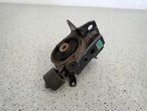 TOYOTA COROLLA VERSO 01-03 1.8i 1Z PODUSZKA SKRZYNI BIEGÓW PRZEDNIA LEWA 2/6 MINIATURA