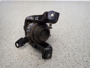 TOYOTA COROLLA VERSO 01-03 1.8i 1Z PODUSZKA SILNIKA PRZEDNIA PRAWA
