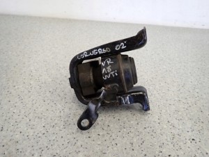 TOYOTA COROLLA VERSO 01-03 1.8i 1Z PODUSZKA SILNIKA PRZEDNIA PRAWA 3/7 MINIATURA
