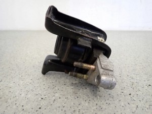 TOYOTA COROLLA VERSO 01-03 1.8i 1Z PODUSZKA SILNIKA PRZEDNIA PRAWA 6/7 MINIATURA