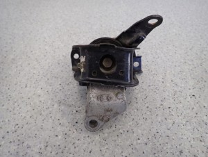 TOYOTA COROLLA VERSO 01-03 1.8i 1Z PODUSZKA SILNIKA PRZEDNIA PRAWA 7/7 MINIATURA