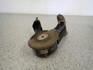 TOYOTA COROLLA VERSO 2.2d 04-09 PODUSZKA TYLNA SILNIKA 6/6 MINIATURA