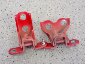 KIA RIO III HB 11-14 ZAWIASY DRZWI PRZÓD LEWY BEG 3/3 MINIATURA