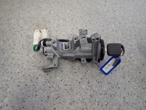 SUZUKI IGNIS 1.3i 00-03 ZESTAW STARTOWY STEROWNIK STACYJKA 4/5 MINIATURA