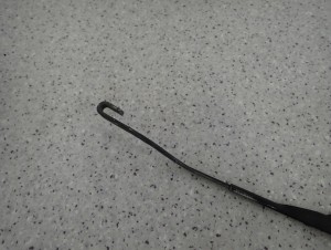 KIA CARENS III 06- RAMIE WYCIERACZKI PRZEDNIE LEWE 3/6 MINIATURA