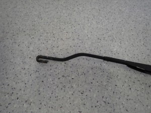 KIA CARENS III 06- RAMIE WYCIERACZKI PRZEDNIE LEWE 6/6 MINIATURA