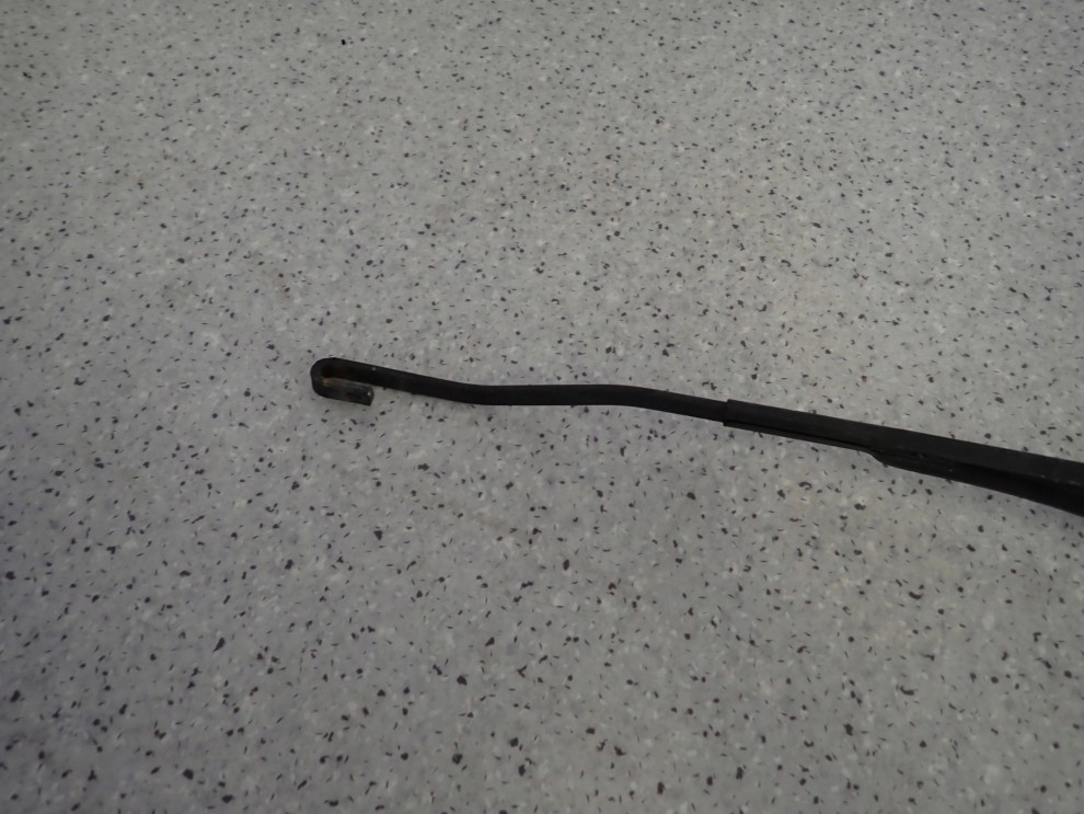 KIA CARENS III 06- RAMIE WYCIERACZKI PRZEDNIE PRAWE 2/5