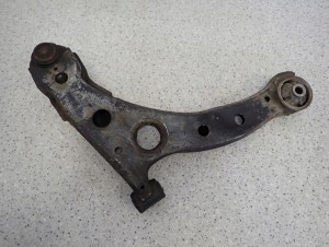 HYUNDAI MATRIX 06- WAHACZ PRZEDNI LEWY 4/5 MINIATURA