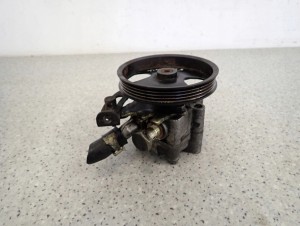 NISSAN ALMERA TINO 1.8 00-06 POMPA WSPOMAGANIA 1/5 MINIATURA