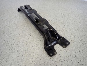 KIA CARENS III 06-11 WSPORNIK PASA PRZEDNIEGO 3/6 MINIATURA