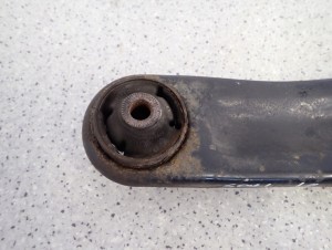 KIA SOUL 09- WAHACZ PRZEDNI LEWY 3/8 MINIATURA