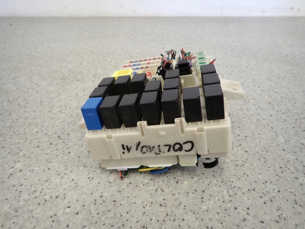 MITSUBISHI COLT CZ3 04- 1.1i SKRZYNKA BEZPIECZNIKÓW 3/7