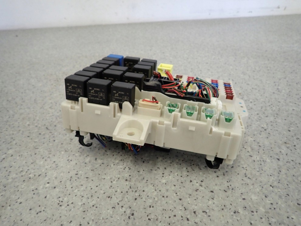 MITSUBISHI COLT CZ3 04- 1.1i SKRZYNKA BEZPIECZNIKÓW 4/7