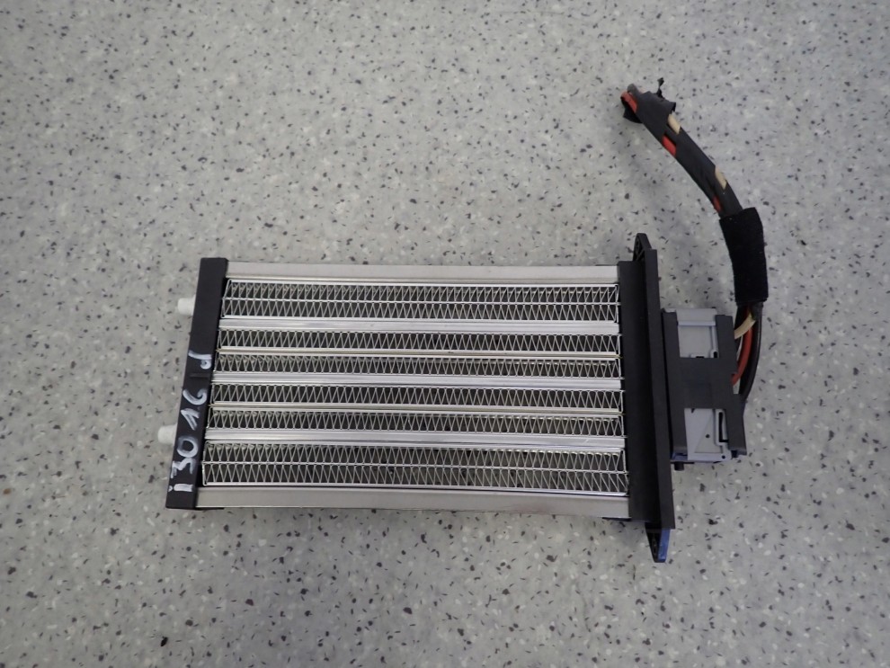 HYUNDAI I30 1.6 CRDI 07-12 NAGRZEWNICA ELEKTRYCZNA 3/3