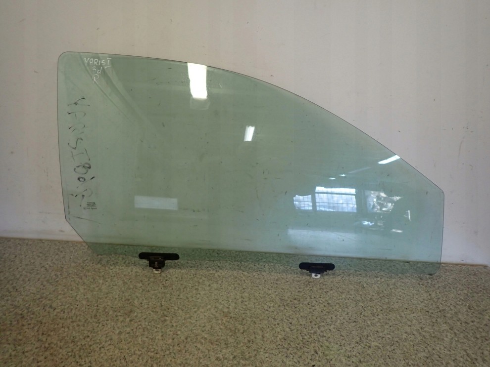 TOYOTA YARIS I 99-05 3d SZYBA PRAWA 1/3