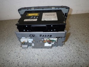 TOYOTA AVENSIS T25 03-05 RADIO FABRYCZNE 2/9 MINIATURA