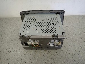 TOYOTA AVENSIS T25 03-05 RADIO FABRYCZNE 3/9 MINIATURA