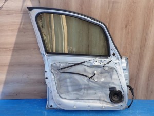 MITSUBISHI COLT 5d 04-09 DRZWI PRZEDNIE LEWE T42 10/11 MINIATURA