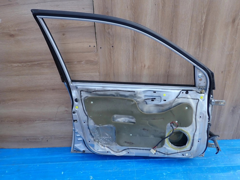 MITSUBISHI LANCER SEDAN 03-08 DRZWI PRZEDNIE LEWE A31A 9/10