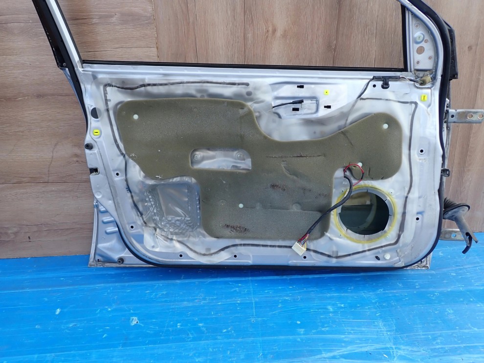 MITSUBISHI LANCER SEDAN 03-08 DRZWI PRZEDNIE LEWE A31A 10/10