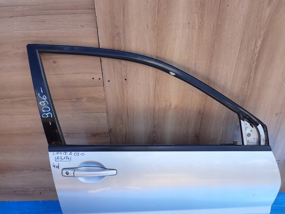 MITSUBISHI LANCER SEDAN 03-08 DRZWI PRZEDNIE PRAWE A31A 6/11