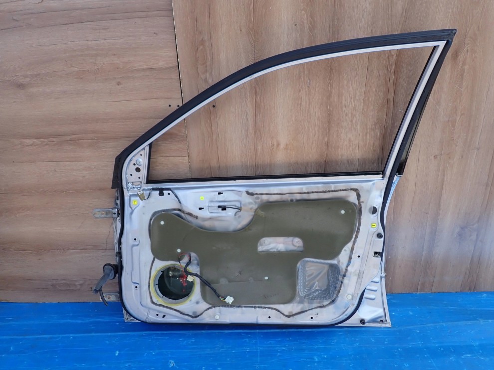 MITSUBISHI LANCER SEDAN 03-08 DRZWI PRZEDNIE PRAWE A31A 10/11