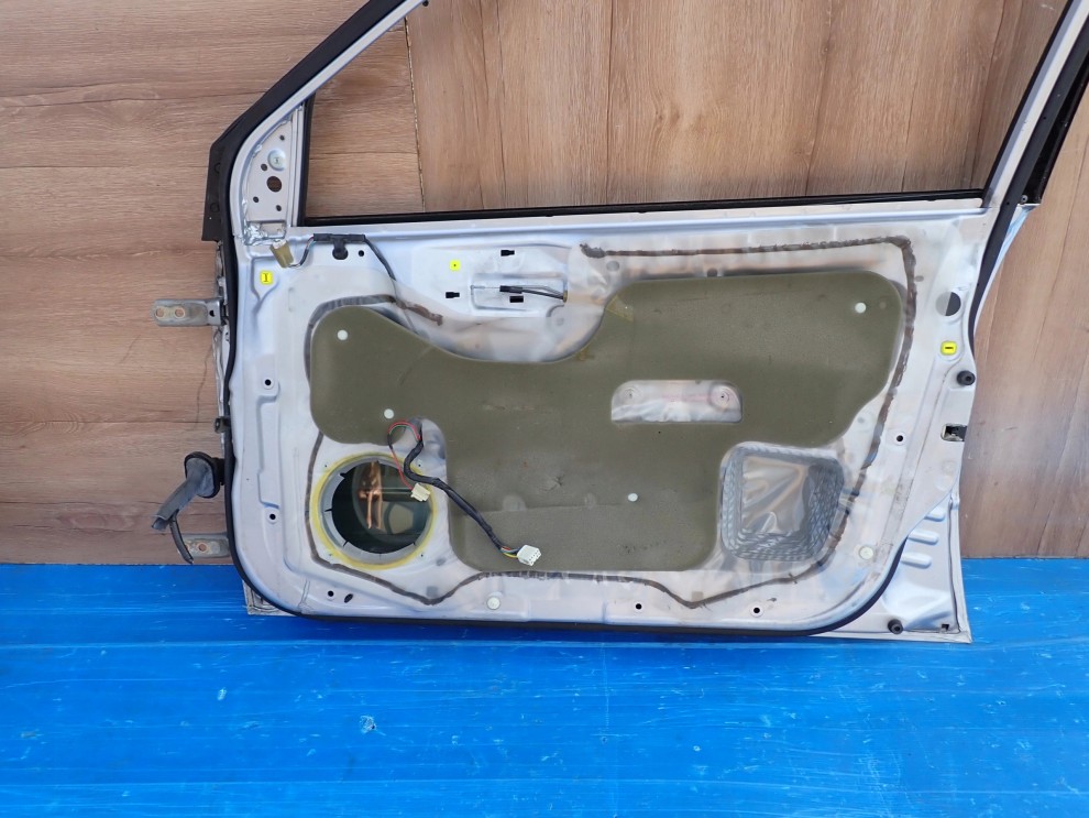 MITSUBISHI LANCER SEDAN 03-08 DRZWI PRZEDNIE PRAWE A31A 11/11