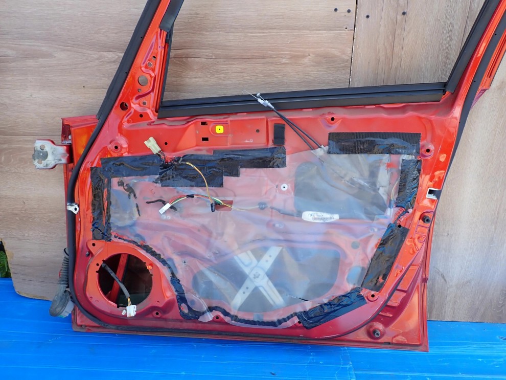 SUZUKI SX4 06-12 DRZWI PRZEDNIE PRAWE ZFS 9/9