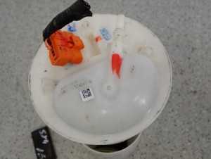 SUZUKI SX4 FIAT SEDICI 06-13 M16A 1.6 POMPA PALIWA 6/10 MINIATURA