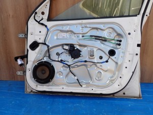 HYUNDAI I30 HATCHBACK 07-12 DRZWI PRZEDNIE PRAWE TCW 9/9 MINIATURA