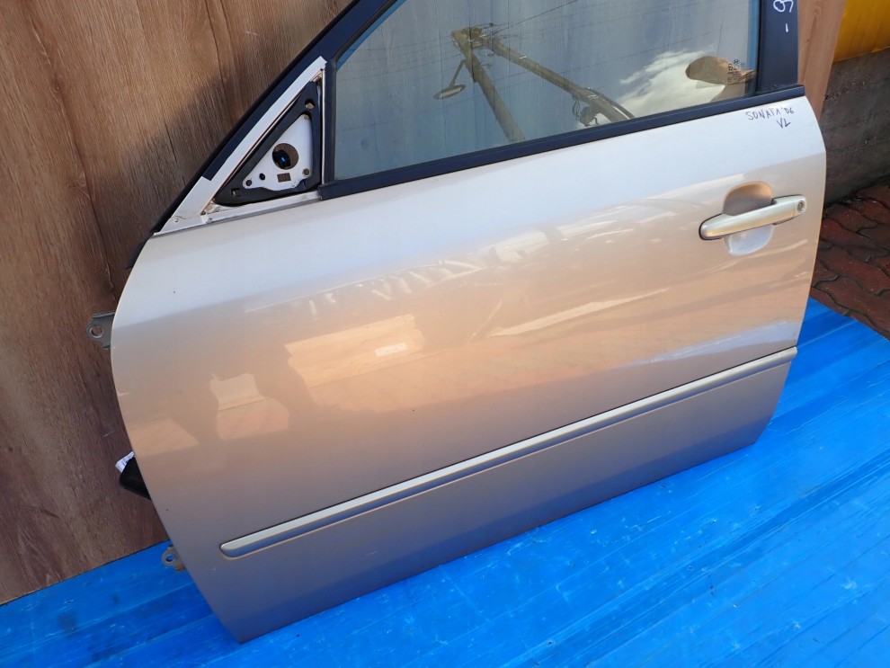 HYUNDAI SONATA V 05-09 DRZWI PRZEDNIE LEWE B7 4/8