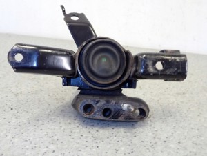 TOYOTA YARIS II 1.4 D4D 09- PODUSZKA SILNIKA PRAWA LIFT 7/7 MINIATURA