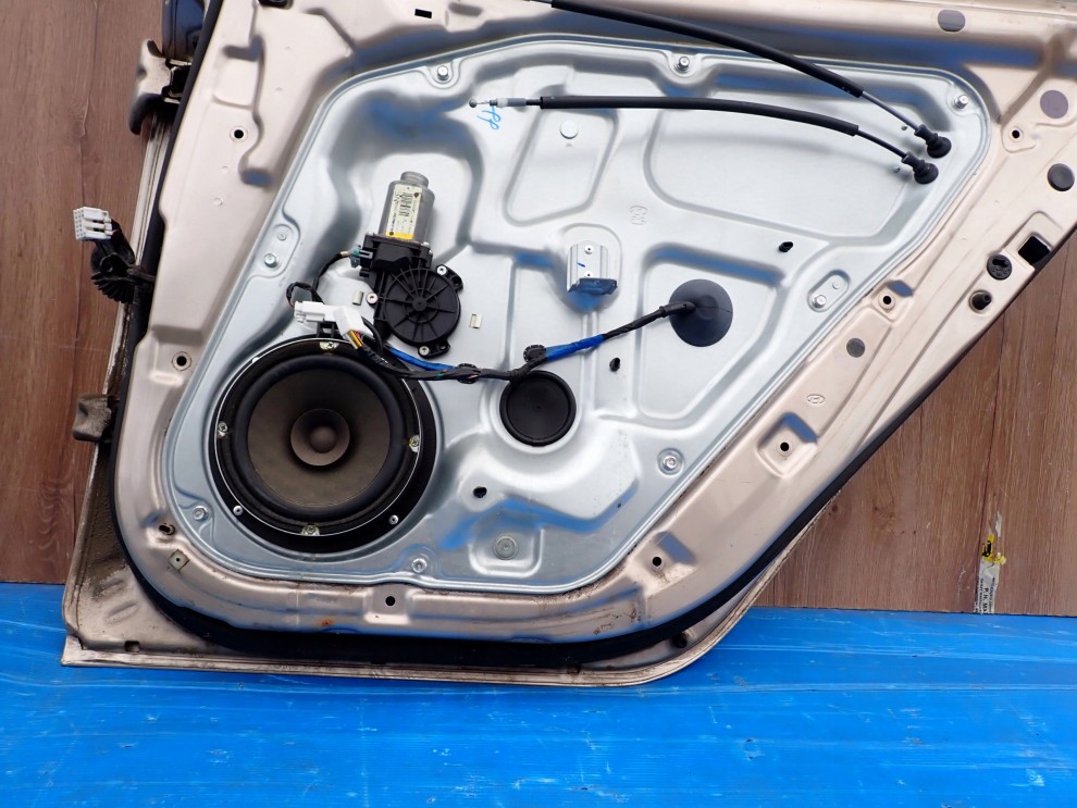 HYUNDAI SONATA V 05-09 DRZWI TYLNE PRAWE B7 13/13