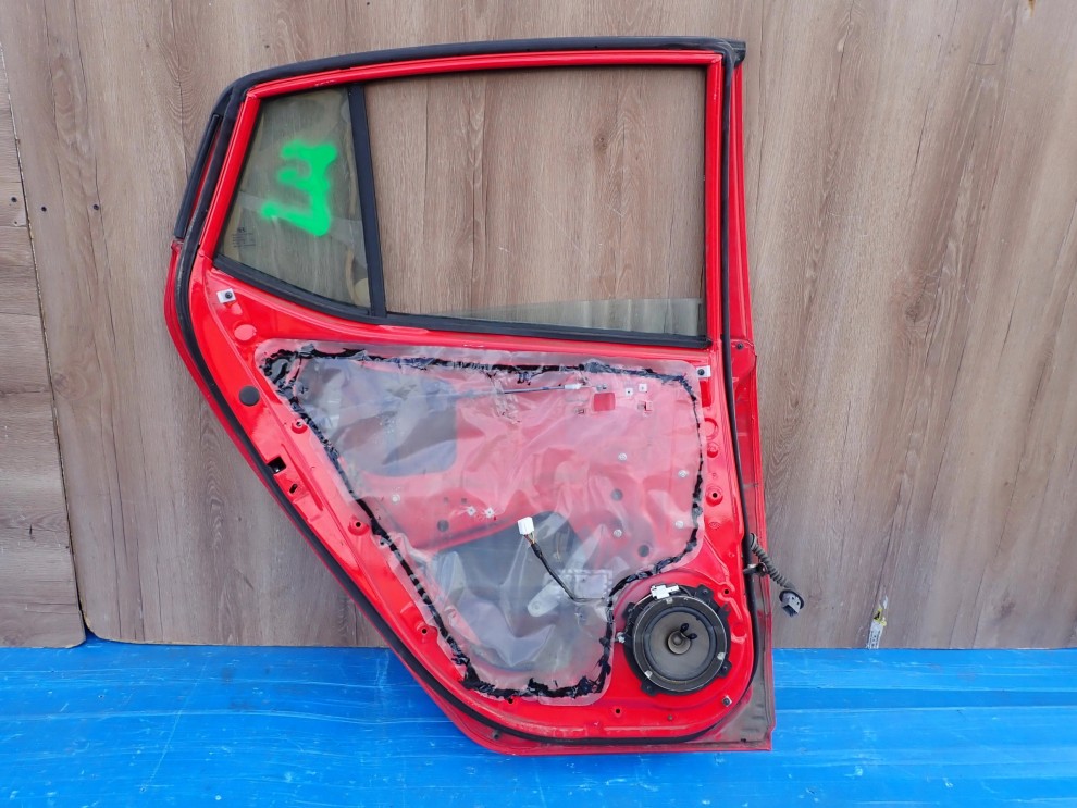 HYUNDAI i10 07-13 DRZWI TYLNE LEWE H4 8/9