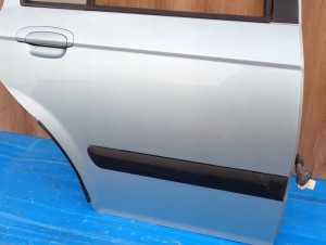 HYUNDAI GETZ 02-10 5d DRZWI TYLNE PRAWE VS 8/11 MINIATURA