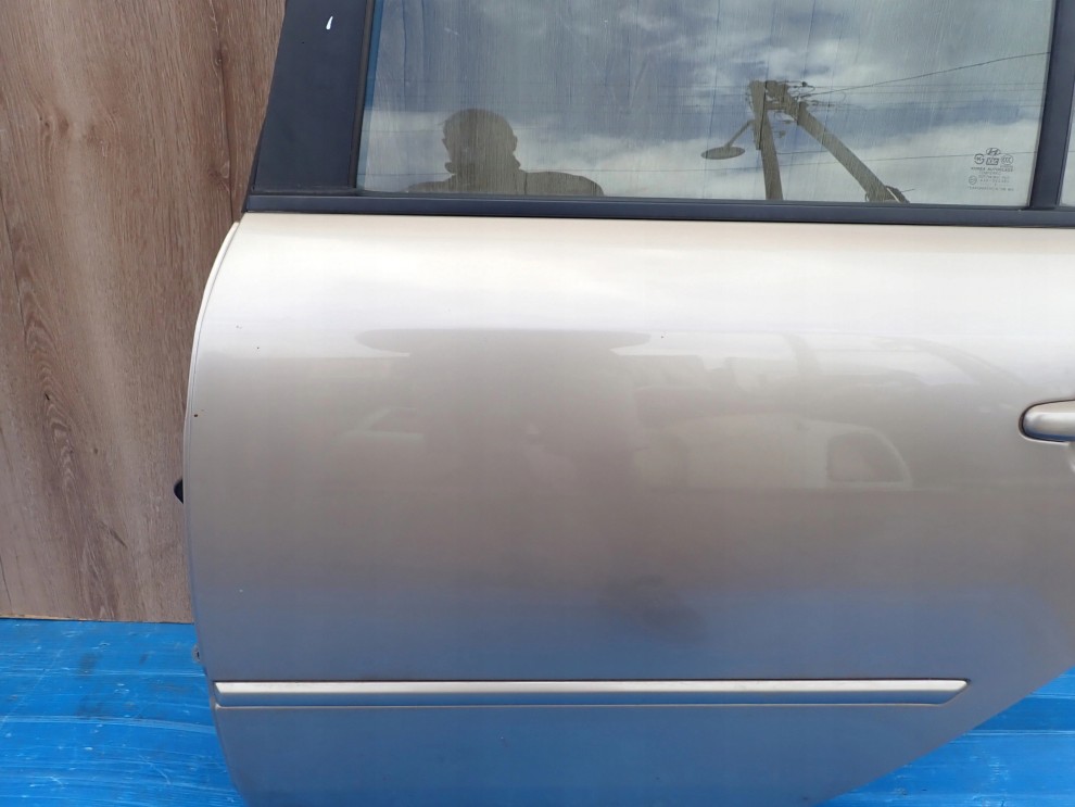 HYUNDAI SONATA V 05-09 DRZWI TYLNE LEWE B7 4/11